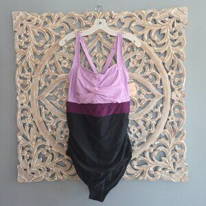 BloomChic Contrast Twist Front Tummy-Control One Piece Swimsuit 18-20